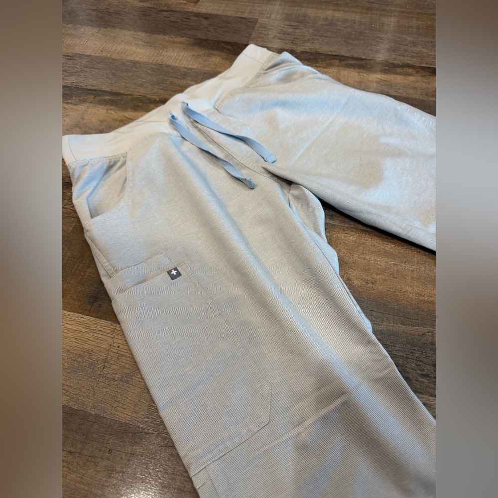 Figs Scrubs Light Gray/White Women's Pants - Medium-P